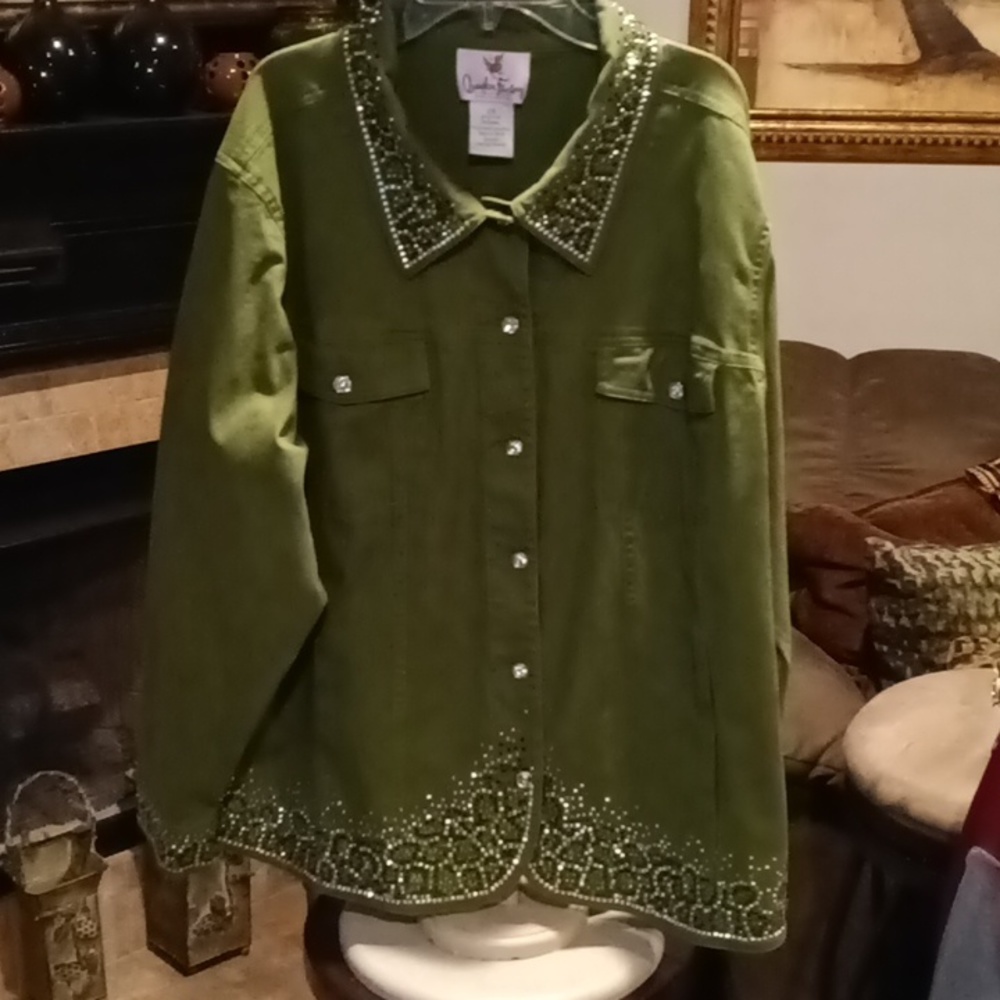 FINAL PRICE Quacker Factory green jacket w green black & silver rhinestone 2X - Picture 2 of 9